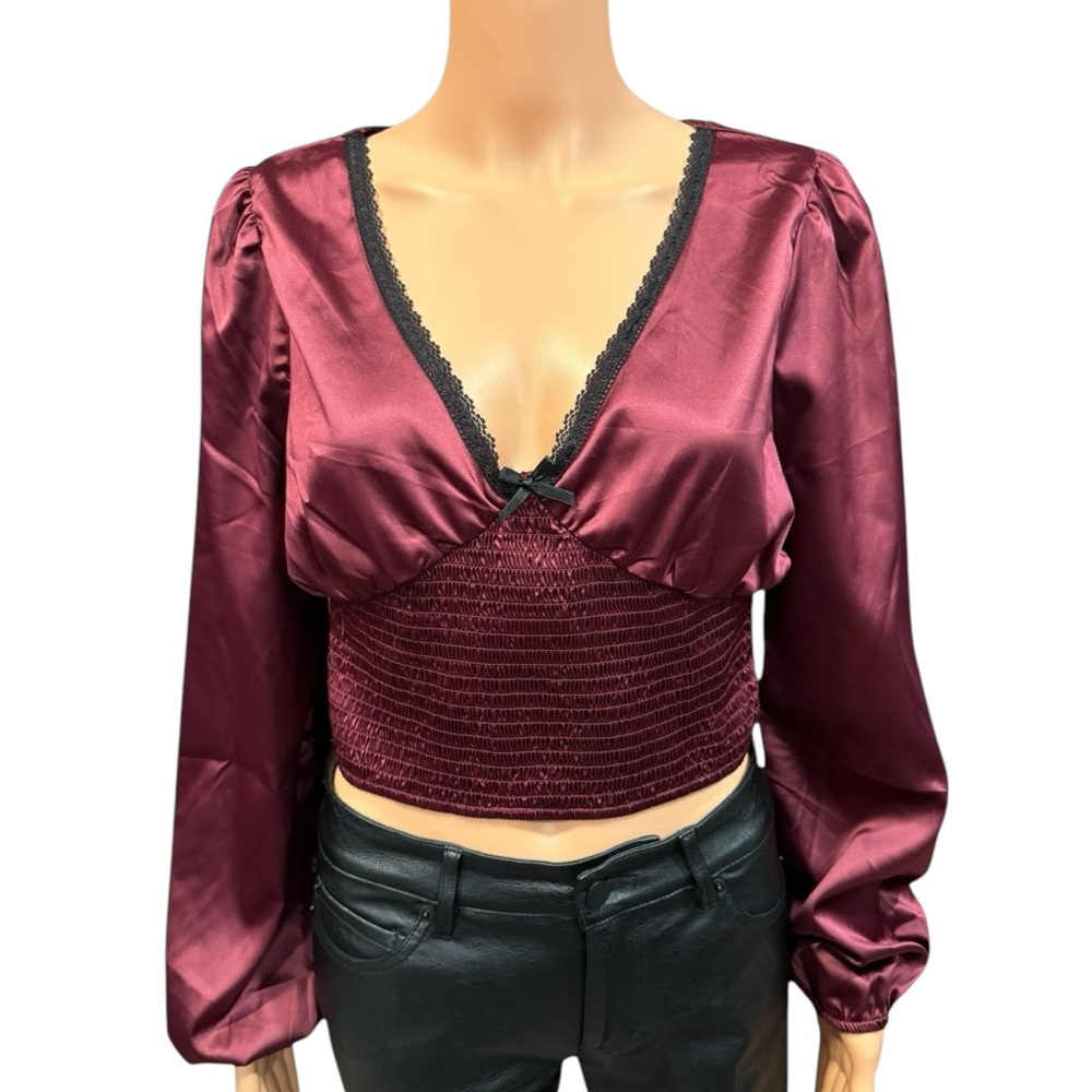 ONE CLOTHING  Stretchy Smocked Lace Trim Long Sleeve Crop Blouse NWT Large